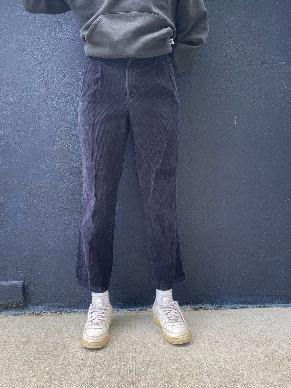 Navy blue Van Heusen corduroy pants size 26
